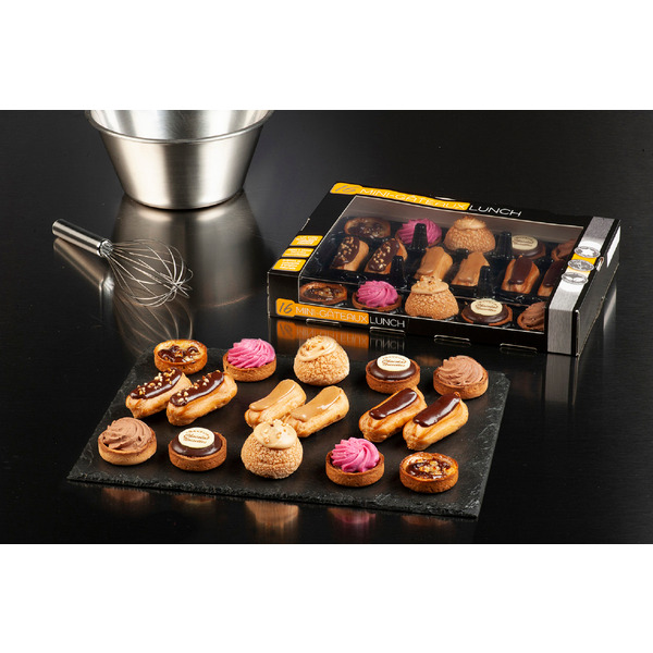 Assortiment De Petits Fours Sucrés