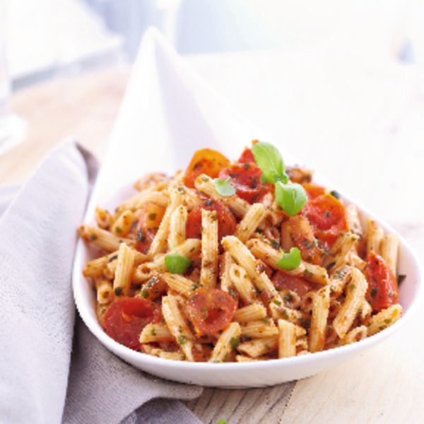 Salade De Mini-Penne Tomates, Mozzarella Et Basilic