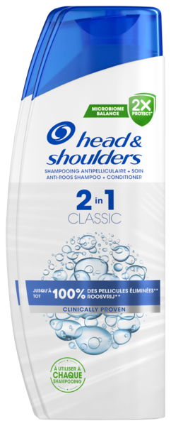 Shampooing Head And Shoulders