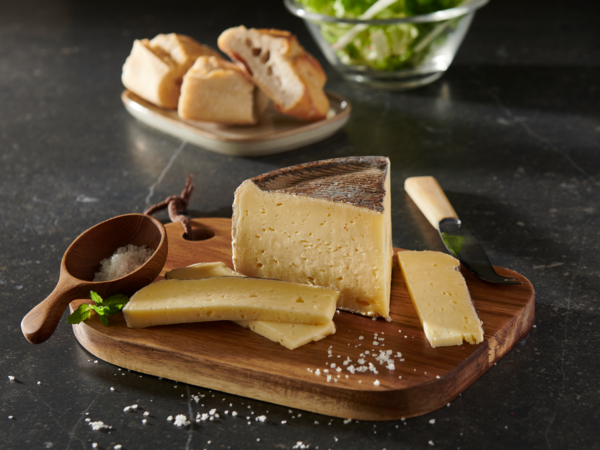 Tomme De Savoie Igp La Pointe Perçée